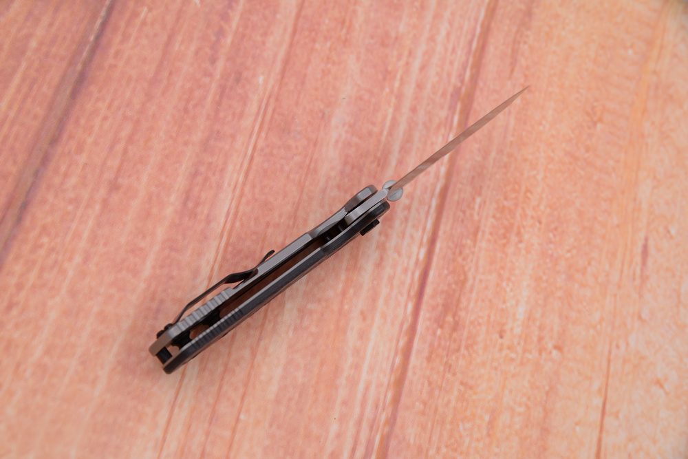Coltello Emerson Style 0630CF  - Woodworking Logo recensione e prezzo